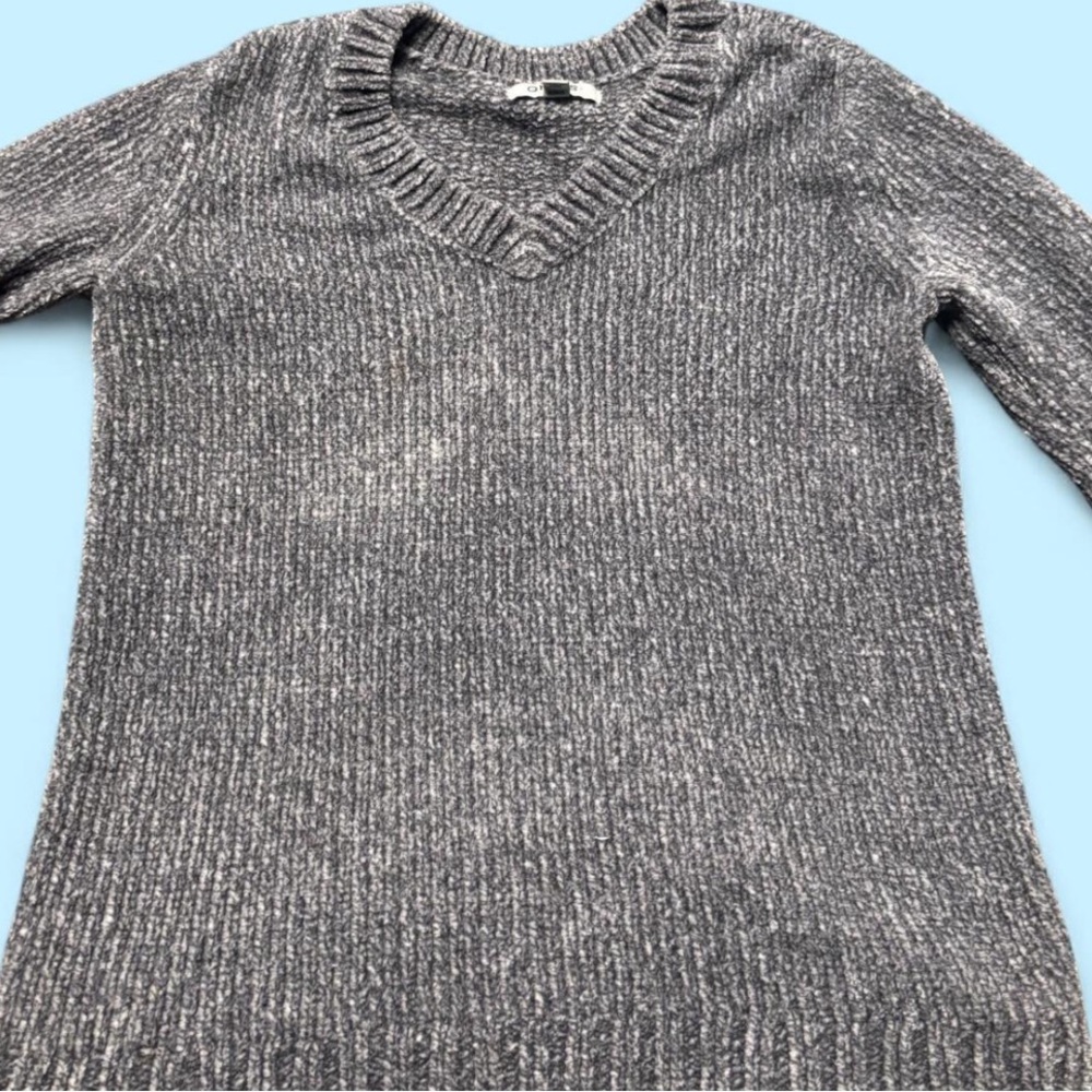 Orvis Charcoal V-Neck Women's Sweater super soft